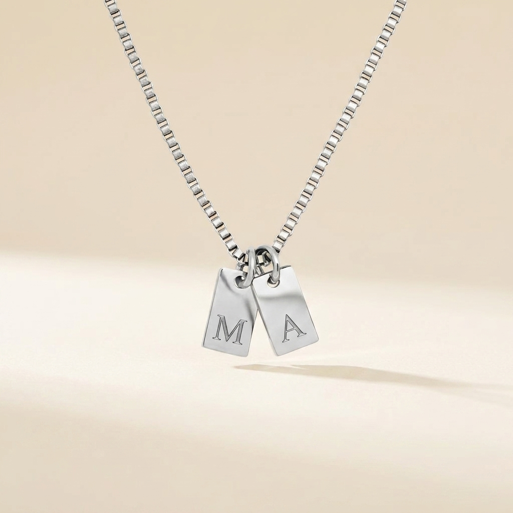 Collier Plaques Initiales argent — deux plaques gravées M A